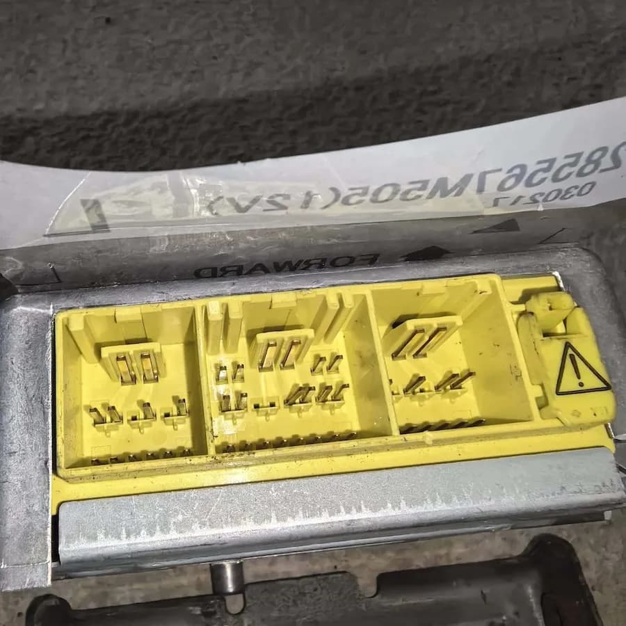 Блок управления Airbag Nissan Sunny, OEM 285567M505 — фото 3