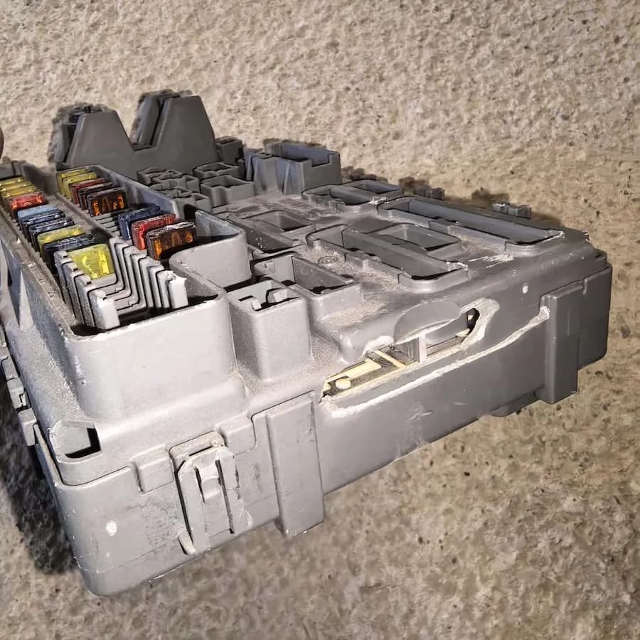 Блок предохранителей Honda Fit, OEM 38200SAA003 — фото 4