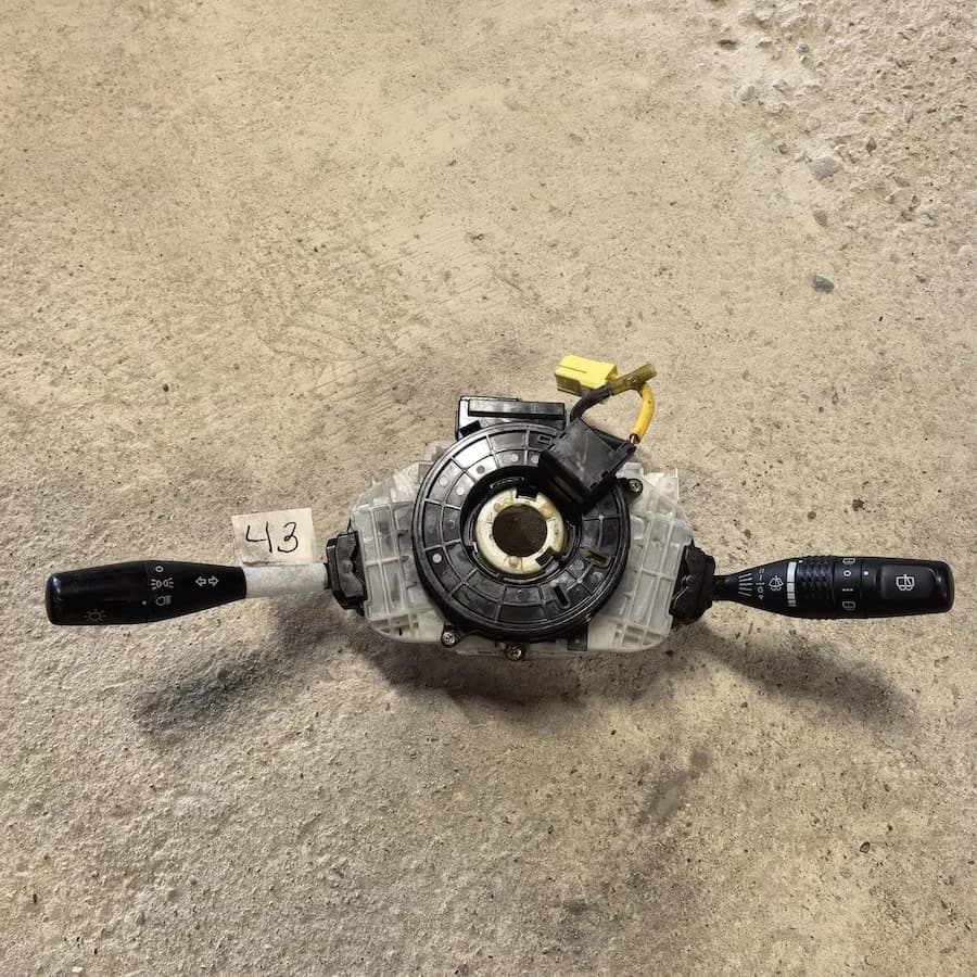 Подрулевой переключатель, OEM MR329521