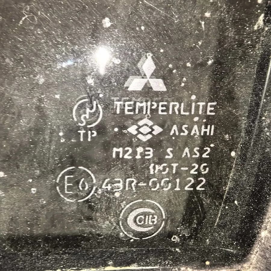 Форточка двери задняя левая Mitsubishi Lancer Cedia, OEM MR525833 — фото 4