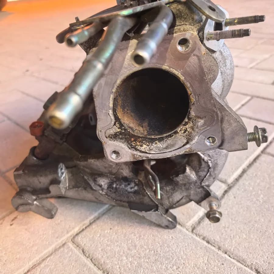 Впускной коллектор в сборе Nissan Sunny, OEM 140014M560 — фото 7